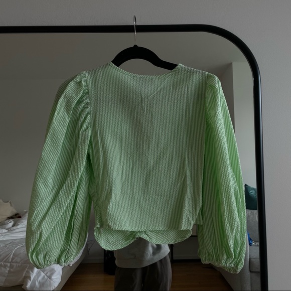 Forever 21 Balloon Long sleeve top - Picture 4 of 5